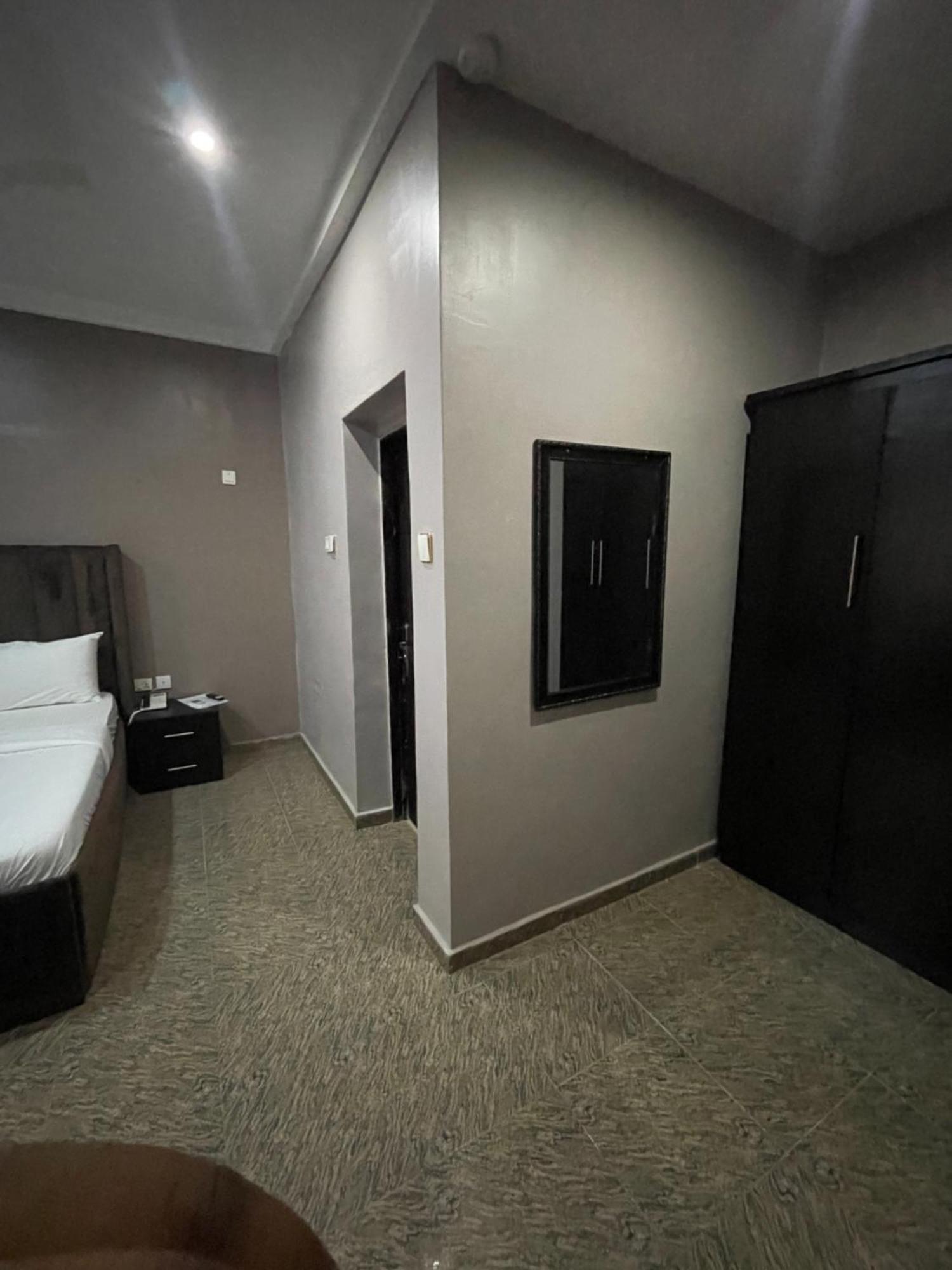 אבוג'ה Nexus Xpress Hotel מראה חיצוני תמונה